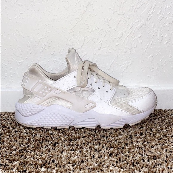 women white huraches